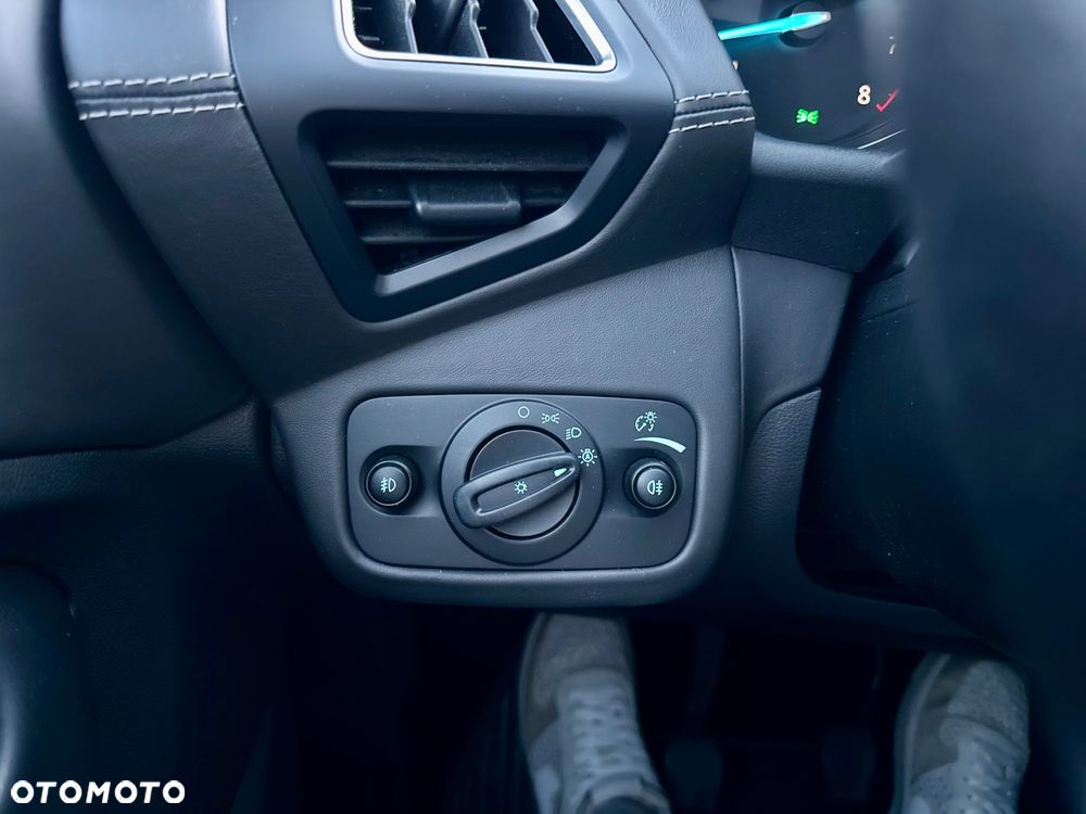 Ford Kuga 1.5 EcoBoost 2x4 Vignale - 25