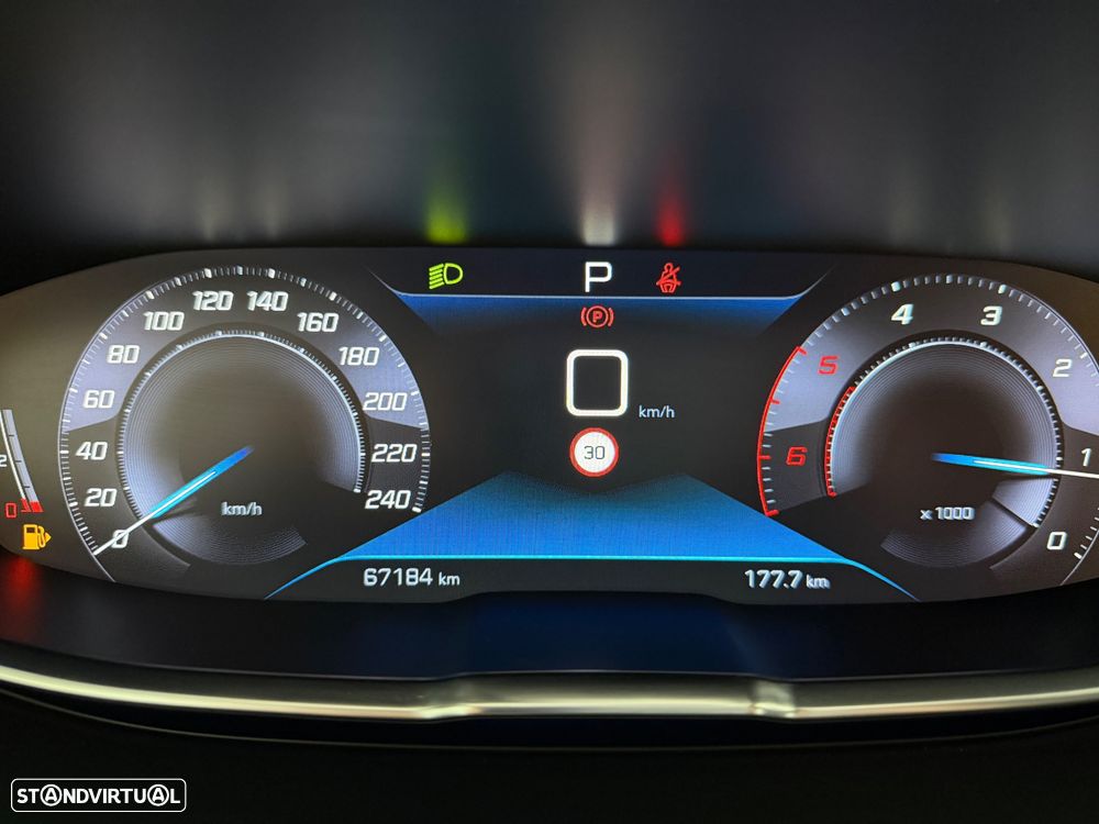 Peugeot 5008 1.5 BlueHDi Allure EAT8 - 18