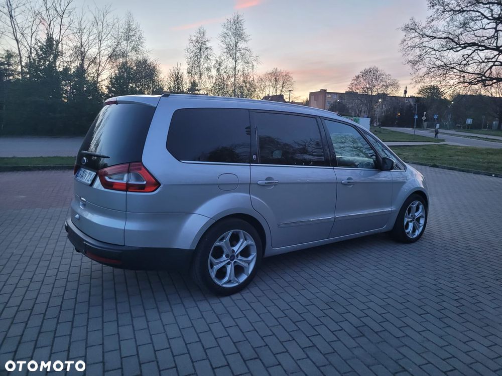 Ford Galaxy - 10