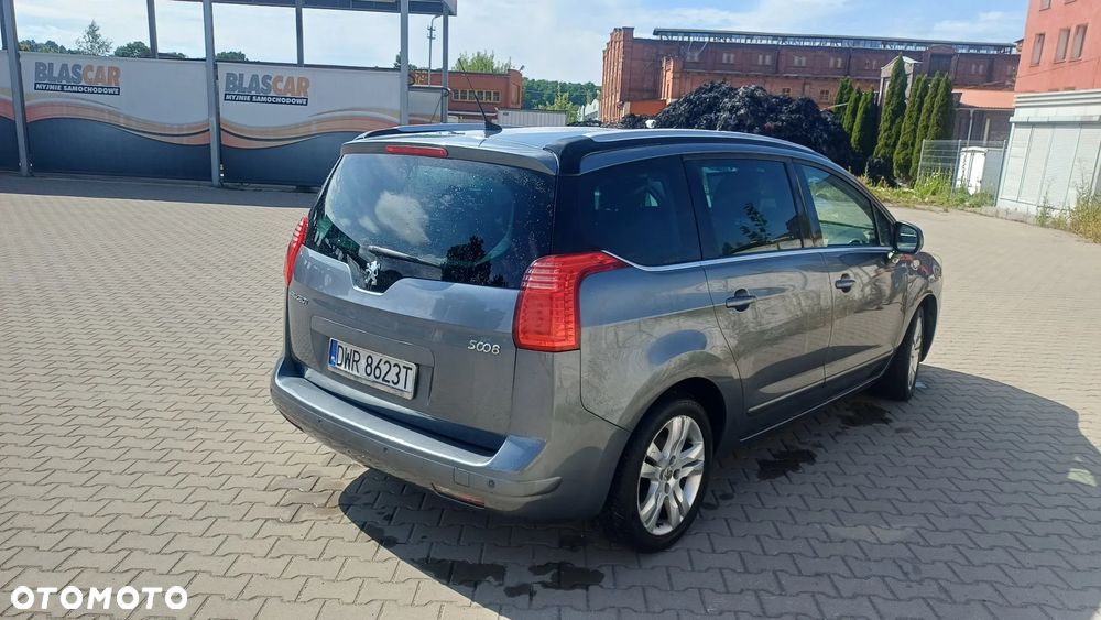 Peugeot 5008 - 5