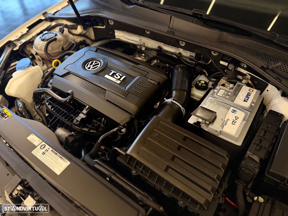 VW Golf R 4Motion (BlueMotion ) DSG - 35