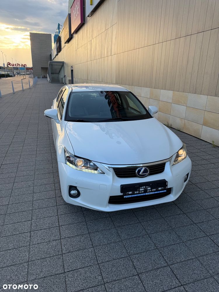 Lexus CT 200h Prestige - 11
