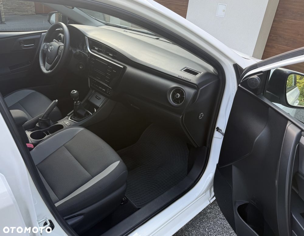Toyota Auris 1.33 VVT-i Comfort - 16
