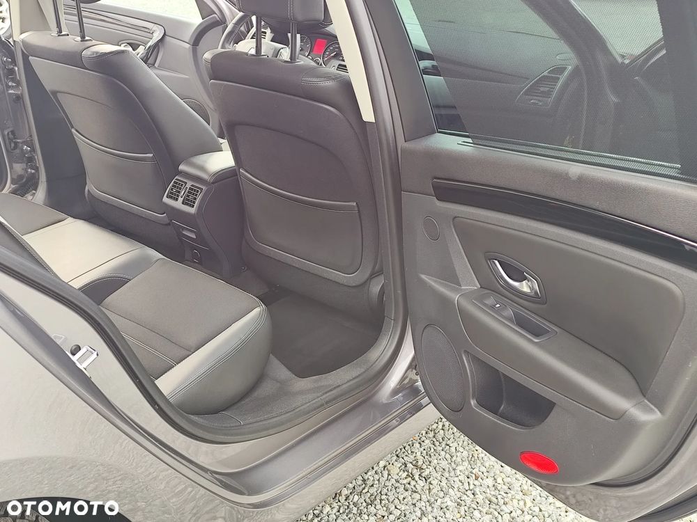 Renault Laguna dCi 150 FAP Start-Stop Bose Edition - 29