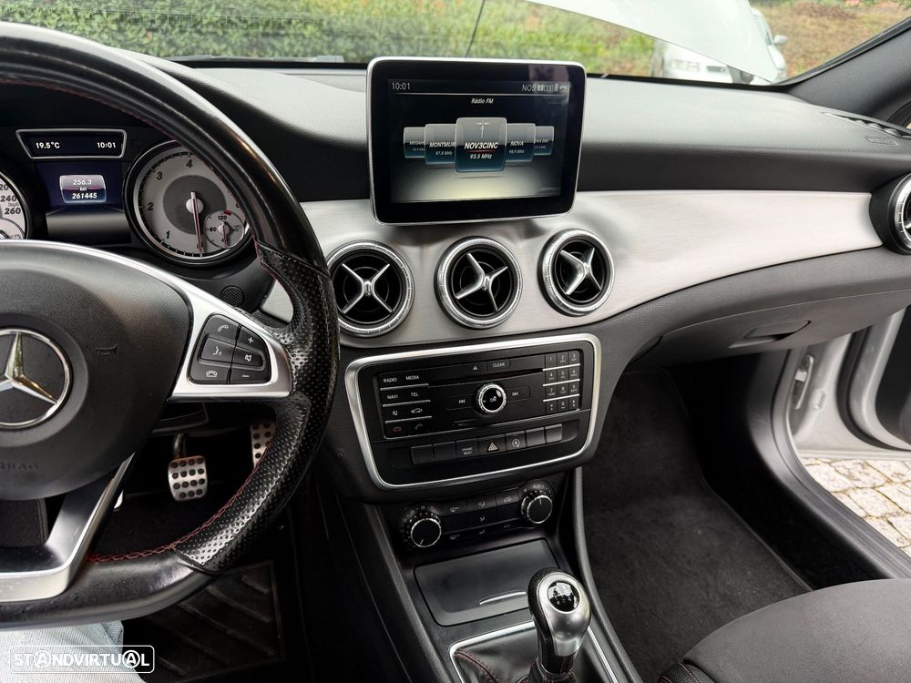 Mercedes-Benz CLA 180 d BlueEFFICIENCY Edition - 10