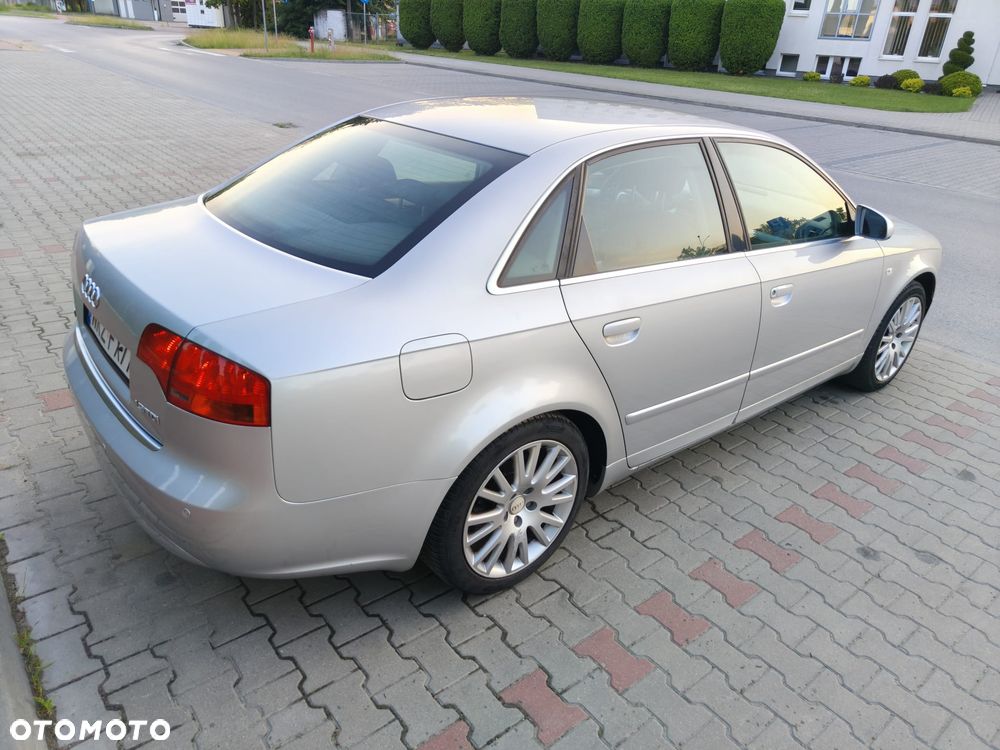 Audi A4 Limousine - 3