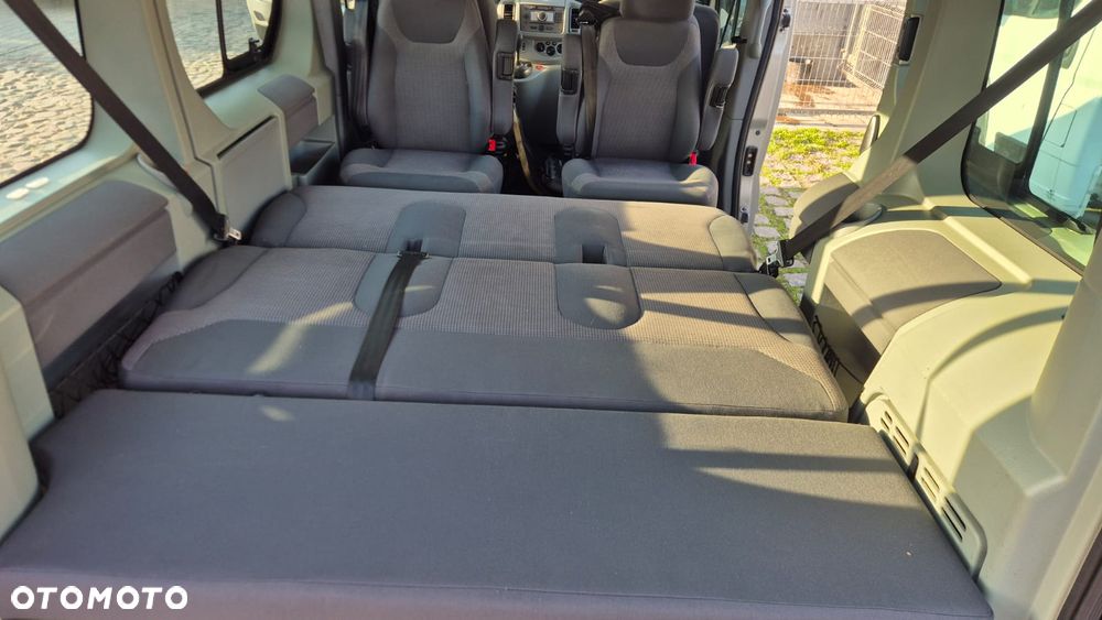 Opel Vivaro - 23