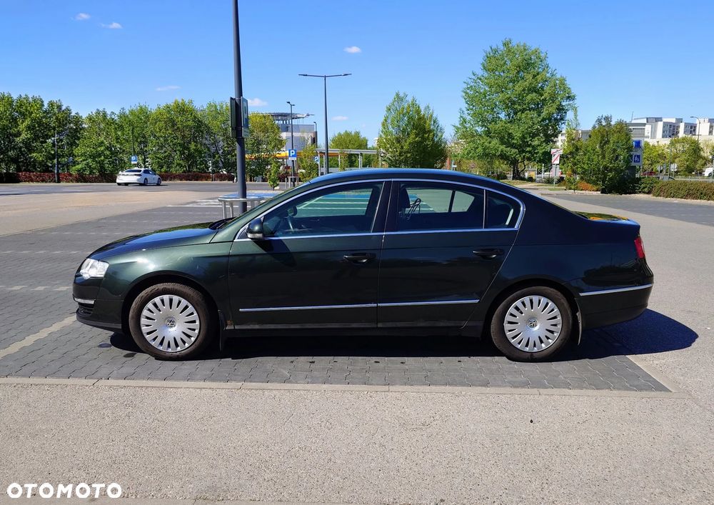 Volkswagen Passat 2.0 TDI DPF Comfortline - 12