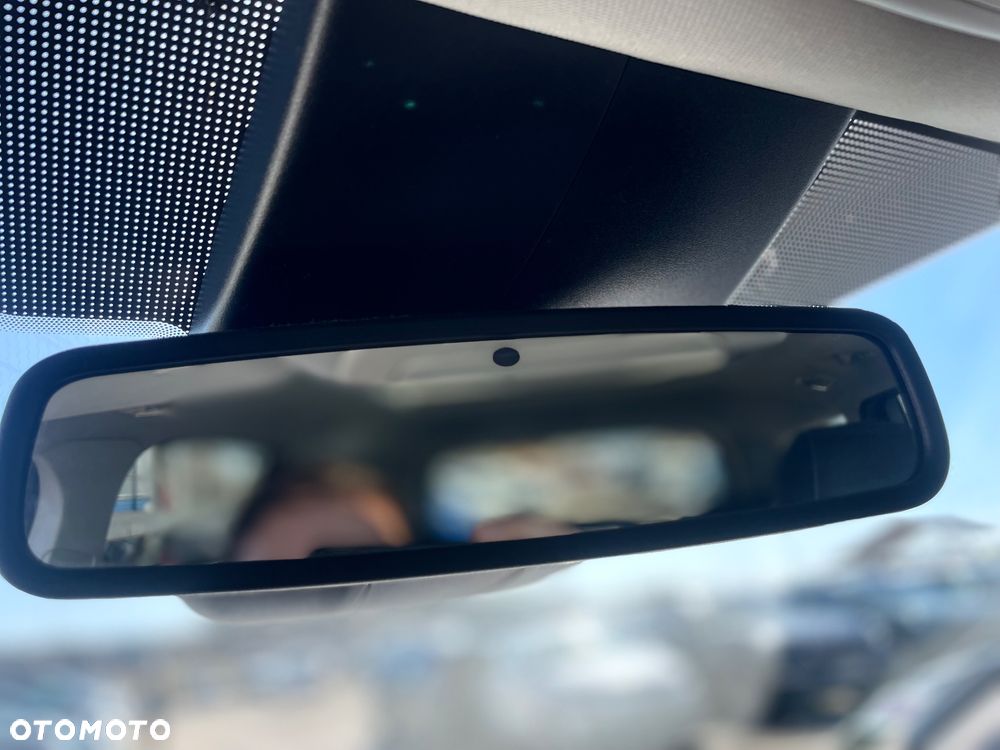 Ford Kuga 2.0 TDCi 2x4 Titanium - 23