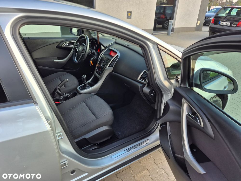 Opel Astra 1.4 Turbo - 10