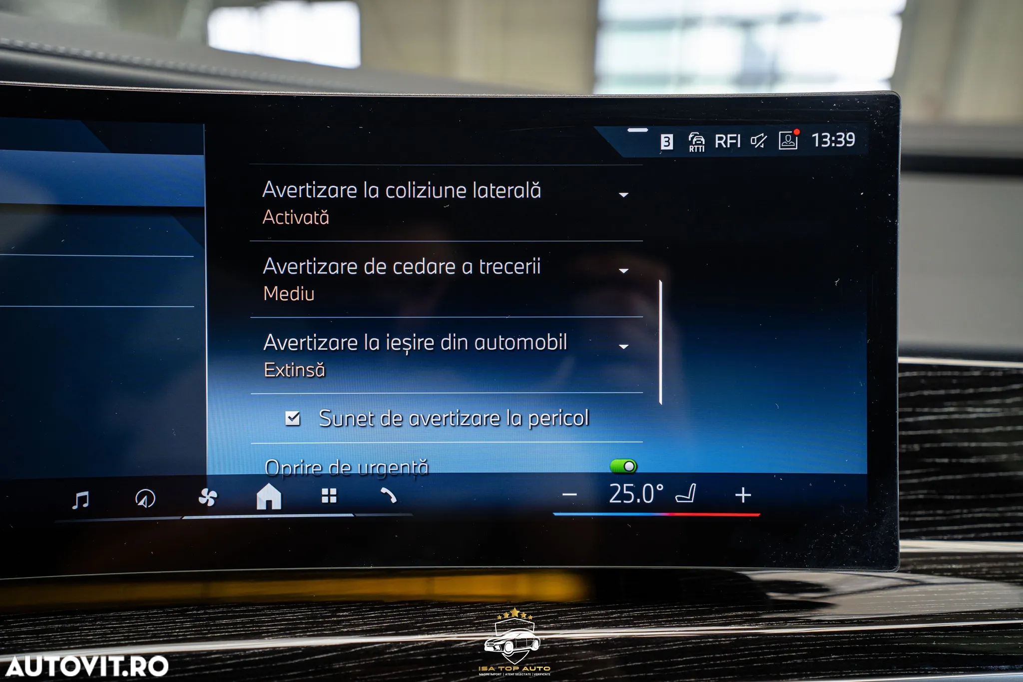 BMW Seria 7 740d xDrive MHEV - 23