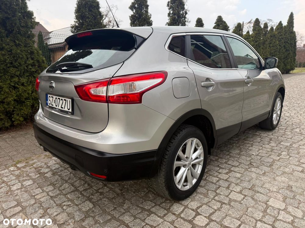 Nissan Qashqai 1.2 DIG-T N-Connecta EU6 - 8
