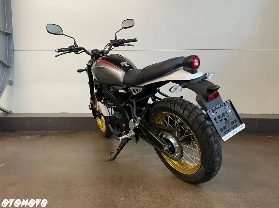 Yamaha XSR - 3