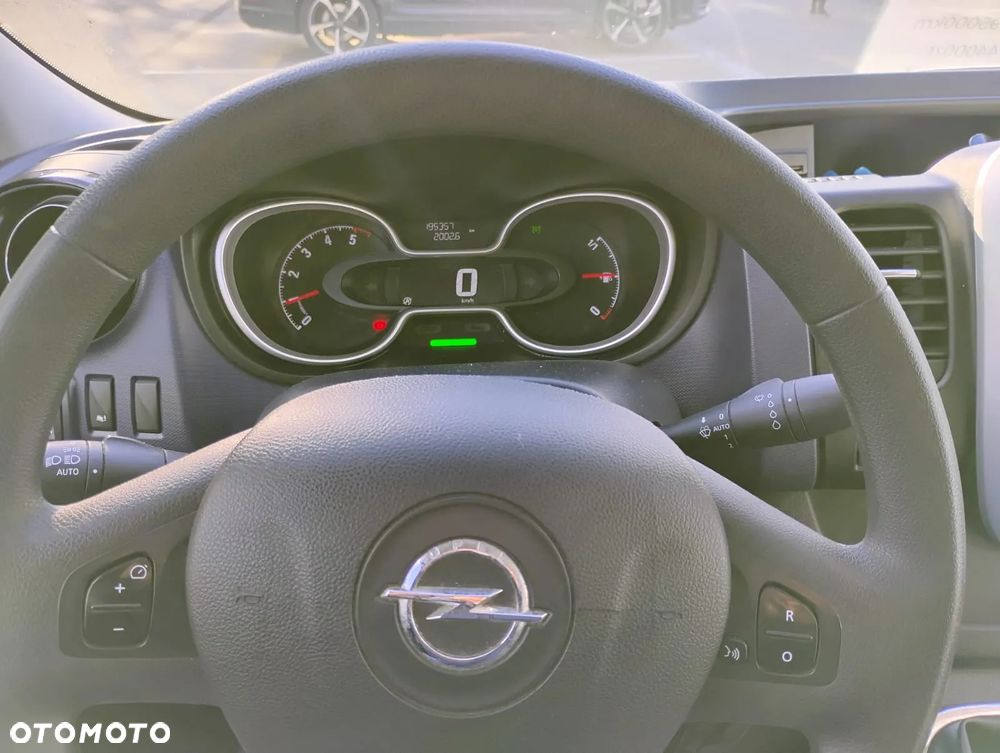 Opel VIVARO - 2