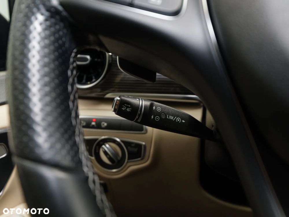 Mercedes-Benz Klasa V 300 d 4-Matic 9G-Tronic (d³ugi) - 32