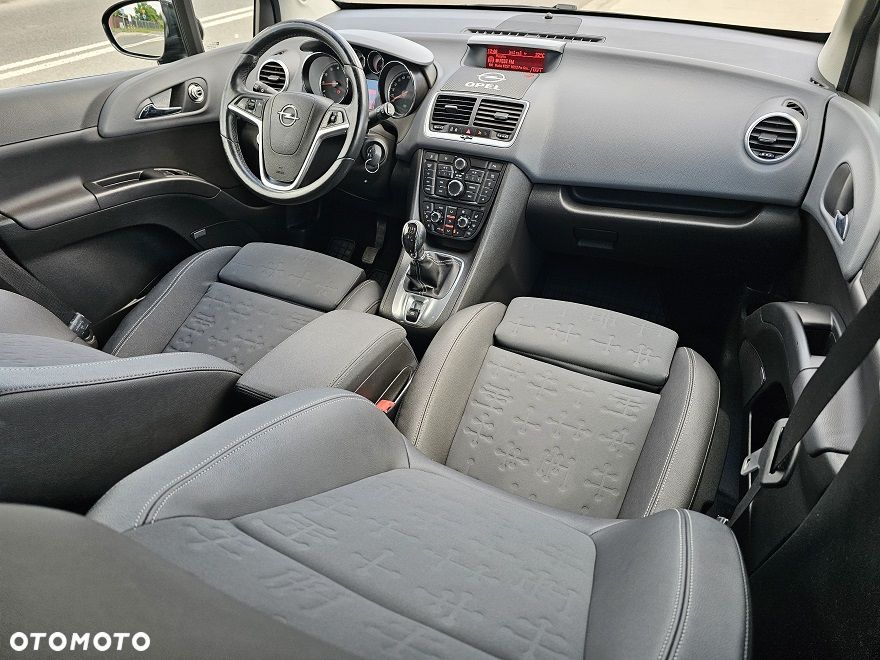 Opel Meriva 1.4 T Cosmo S&S - 24