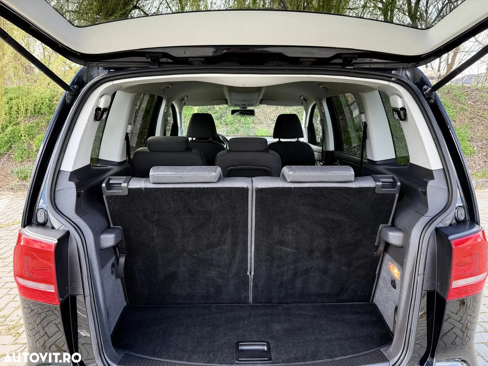 Volkswagen Touran 1.6 TDI BlueMotion Technology Comfortline - 7