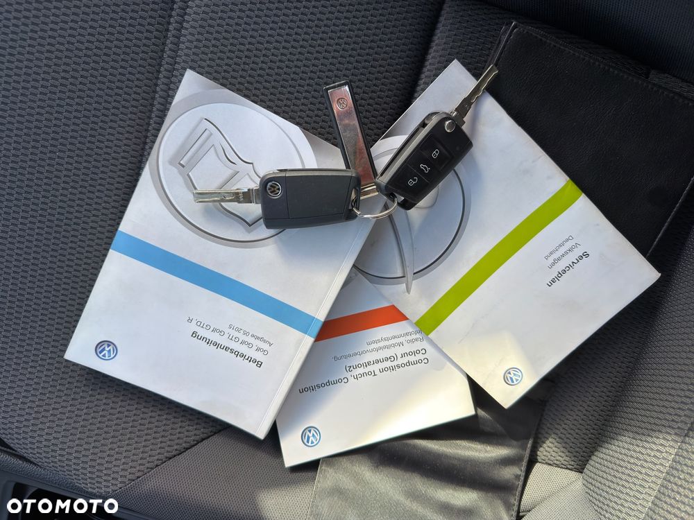 Volkswagen Golf - 20