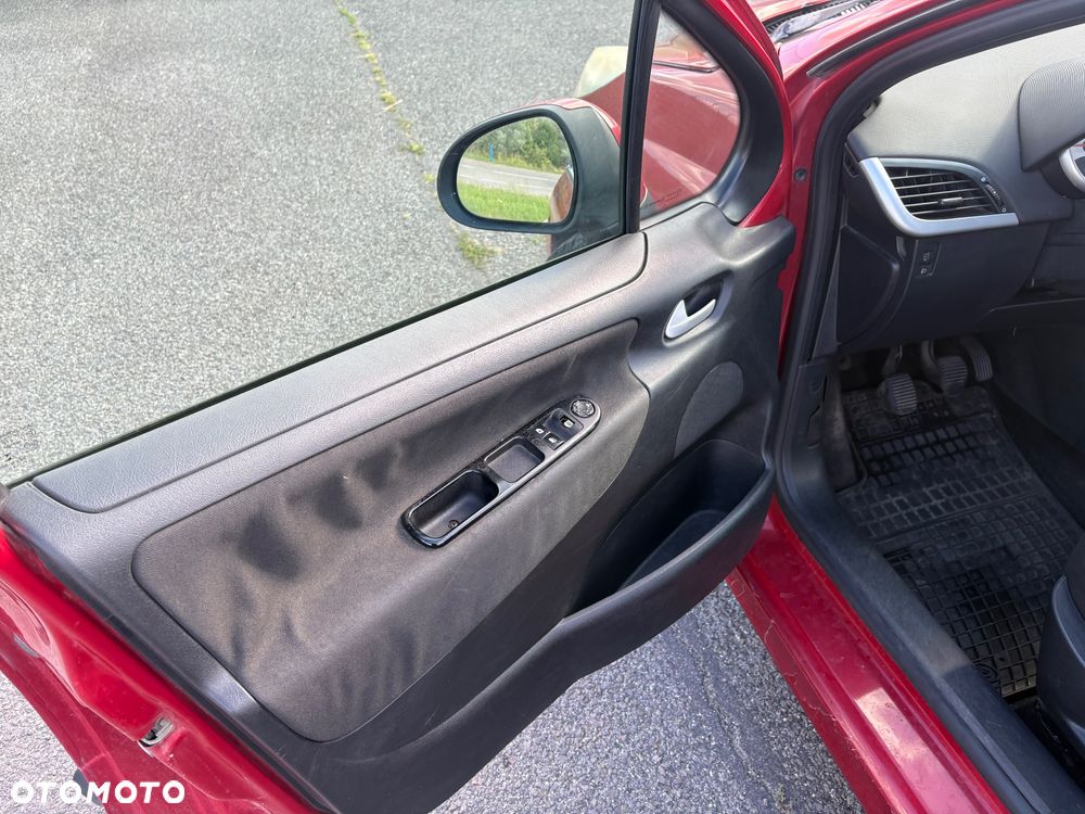 Peugeot 207 1.4 HDi Presence - 10