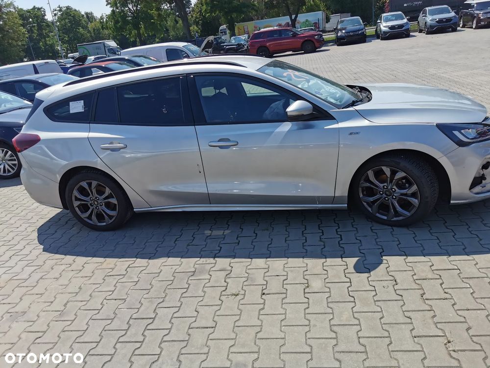 Ford Focus SW 1.0 EcoBoost Hybrid ACTIVE DESIGN - 8