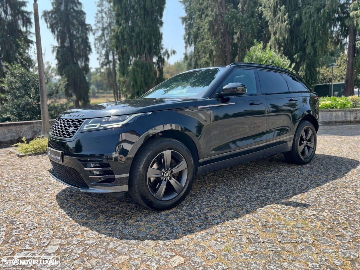 Land Rover Range Rover Velar 2.0 D R-Dynamic - 2
