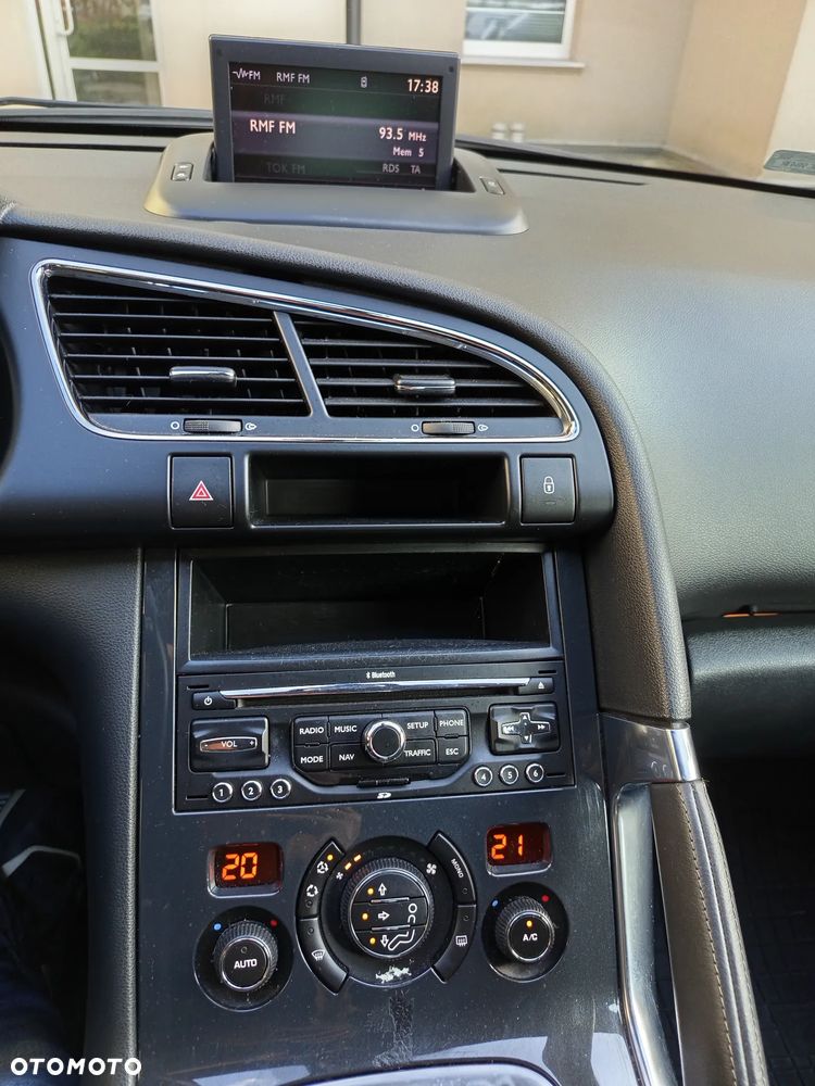 Peugeot 3008 1.6 Premium - 10