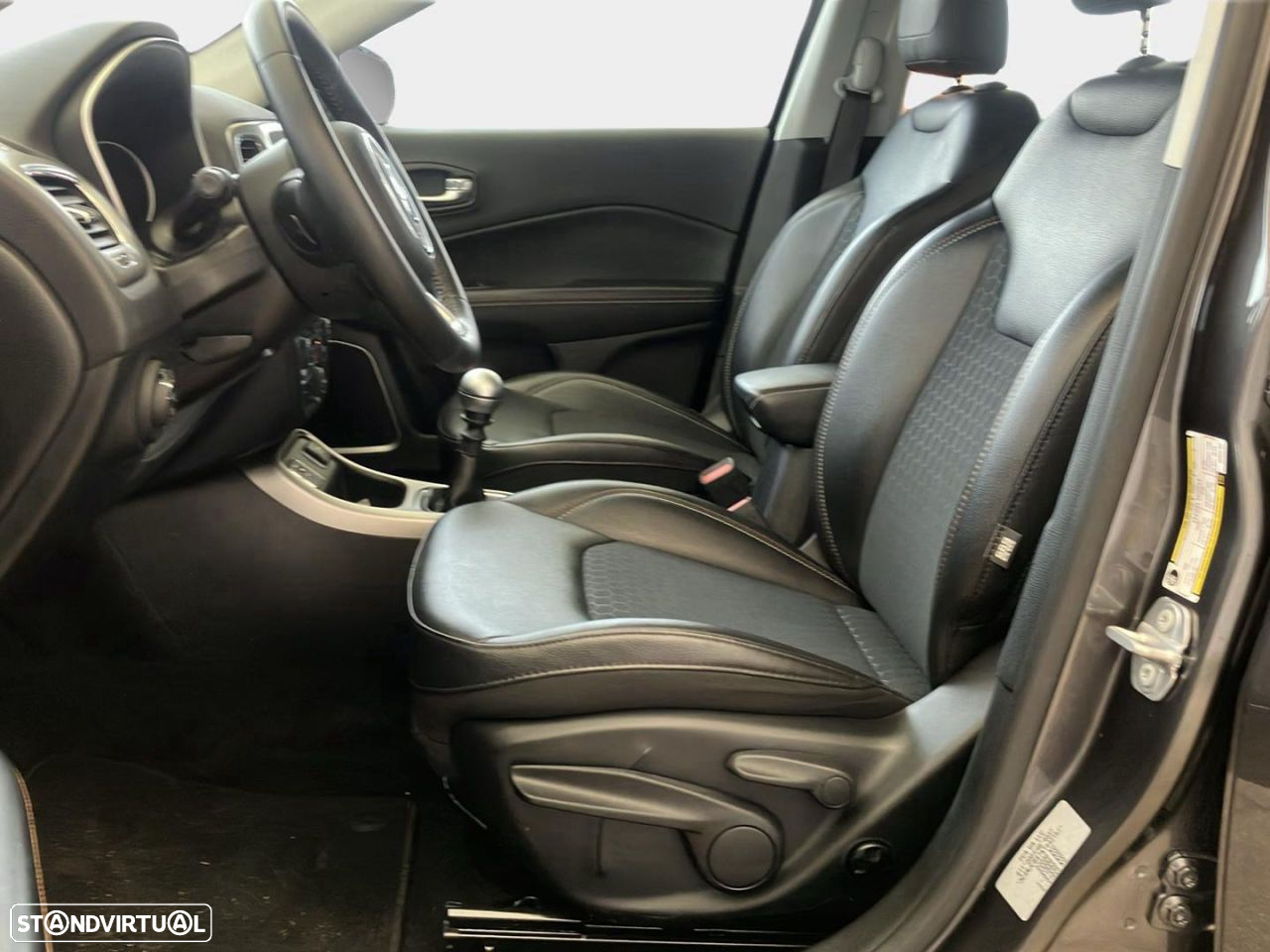 Jeep Compass 1.6 M-Jet Limited - 18