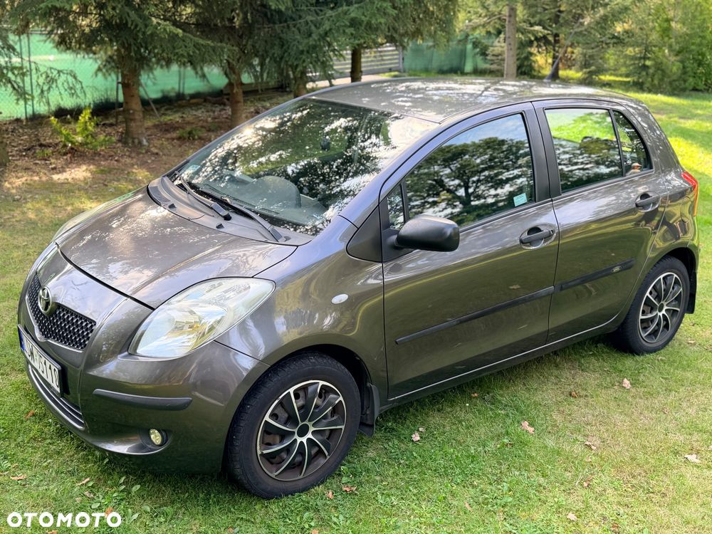 Toyota Yaris 1.3 Luna A/C - 1