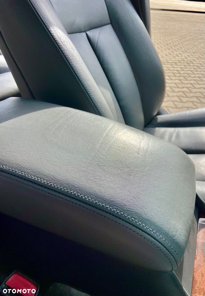 Lexus LS - 16