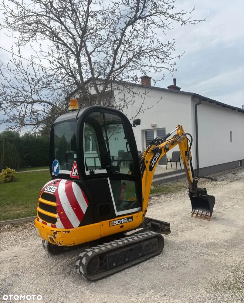 JCB 8018 - 4