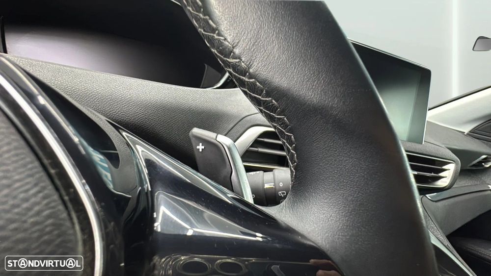 Peugeot 5008 1.5 BlueHDi Allure EAT8 - 23