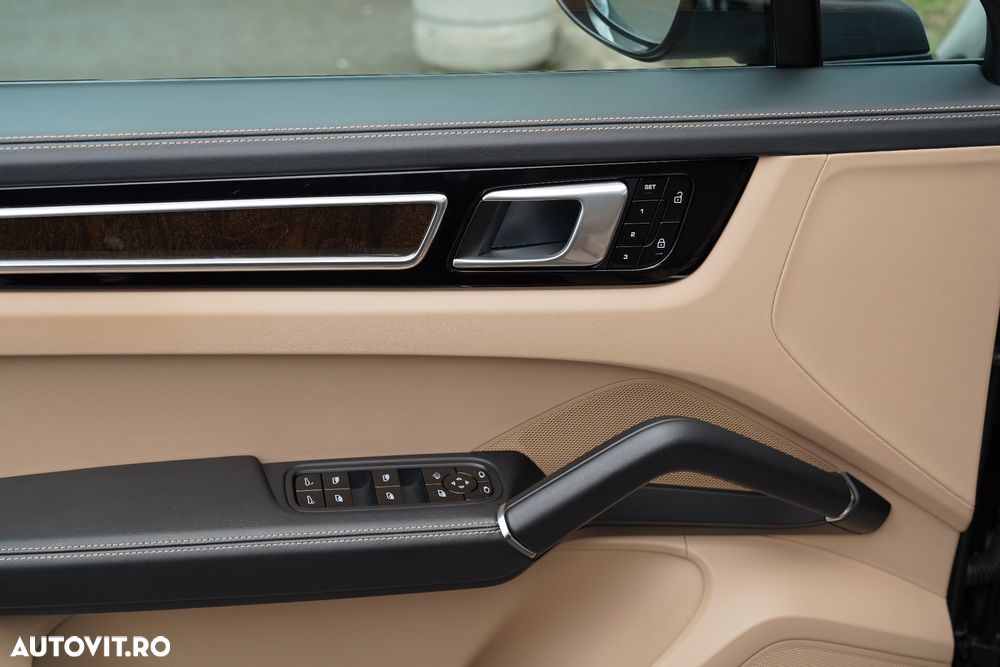 Porsche Cayenne Coupe S - 10