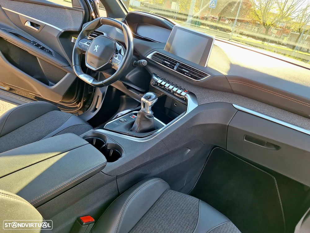 Peugeot 3008 1.2 PureTech GT Line - 25