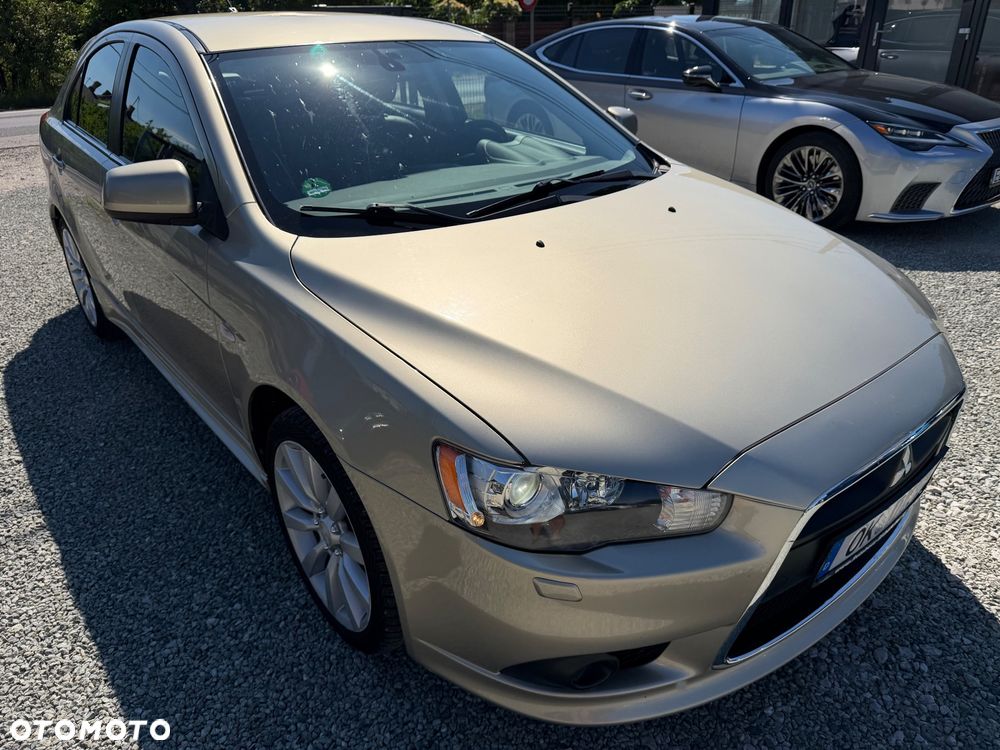 Mitsubishi Lancer 1.8 CVT Instyle - 12