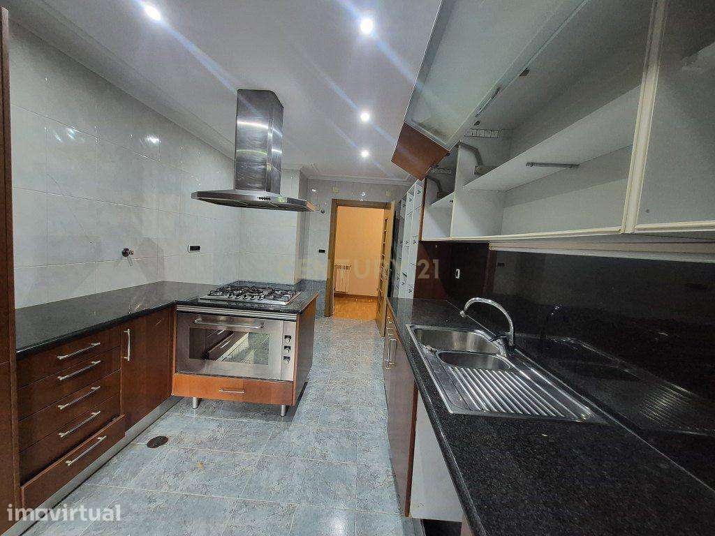 Apartamento T2 com piscina no centro de Vila Franca de Xira - Grande imagem: 4/31