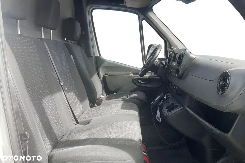 Mercedes-Benz Sprinter 316 CDi 7G Tronic Plus / AUTOMAT / SKRZYNIA / HDS HIAB 1T / 1 WŁ / SERWISOWANY / ORYGINALNY PRZEBIEG / BEZWYPADKOWY / W PEŁNI SPRAWNY / MOŻLIWOŚĆ TRANSPORTU / - 8