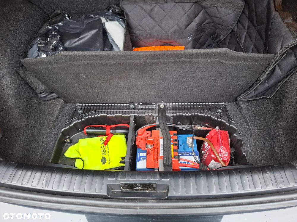 BMW Seria 1 118i - 29