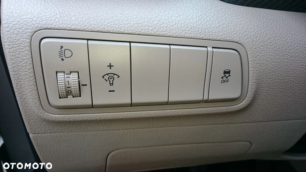 Hyundai Tucson 1.6 GDI BlueDrive Style 2WD - 33