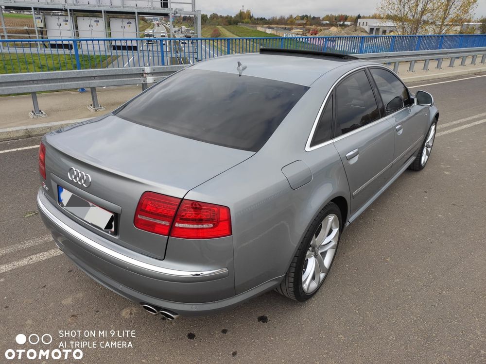 Audi S8 - 5