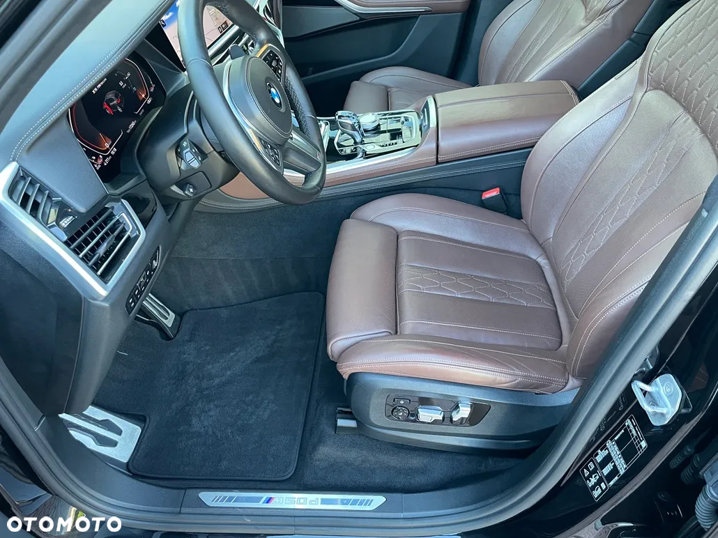 BMW X5 M M50d - 11