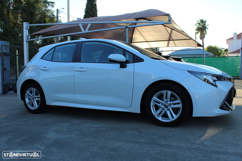 Toyota Corolla 1.8 Hybrid Exclusive - 2