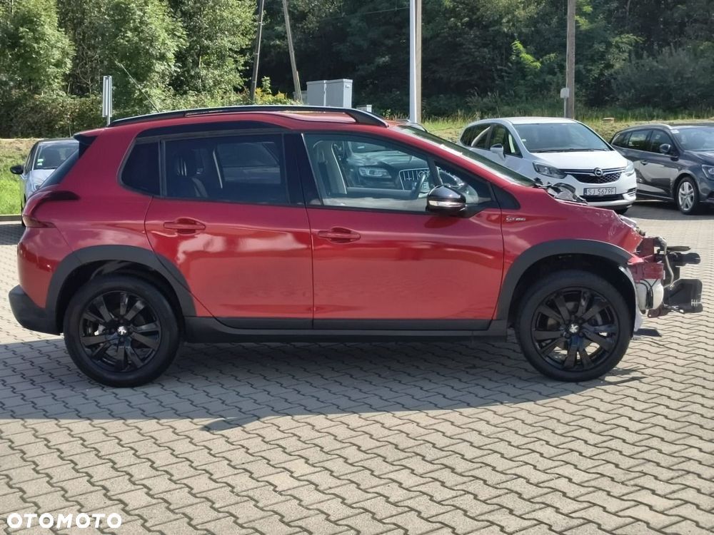 Peugeot 2008 - 8