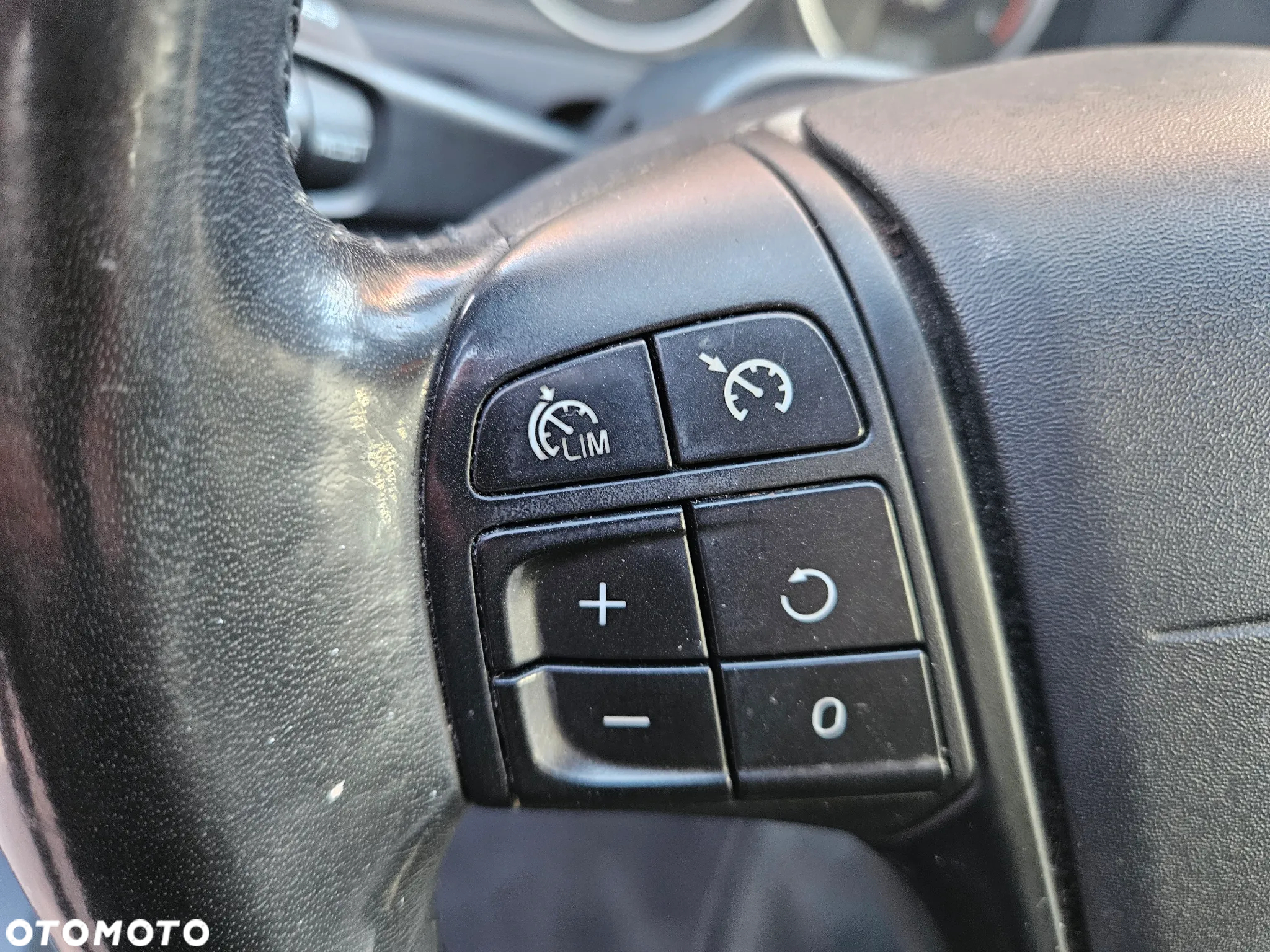 Volvo V60 D2 Base - 12