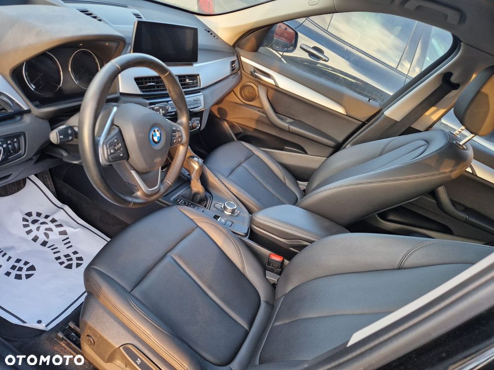 BMW X1 xDrive25e Business Edition - 9