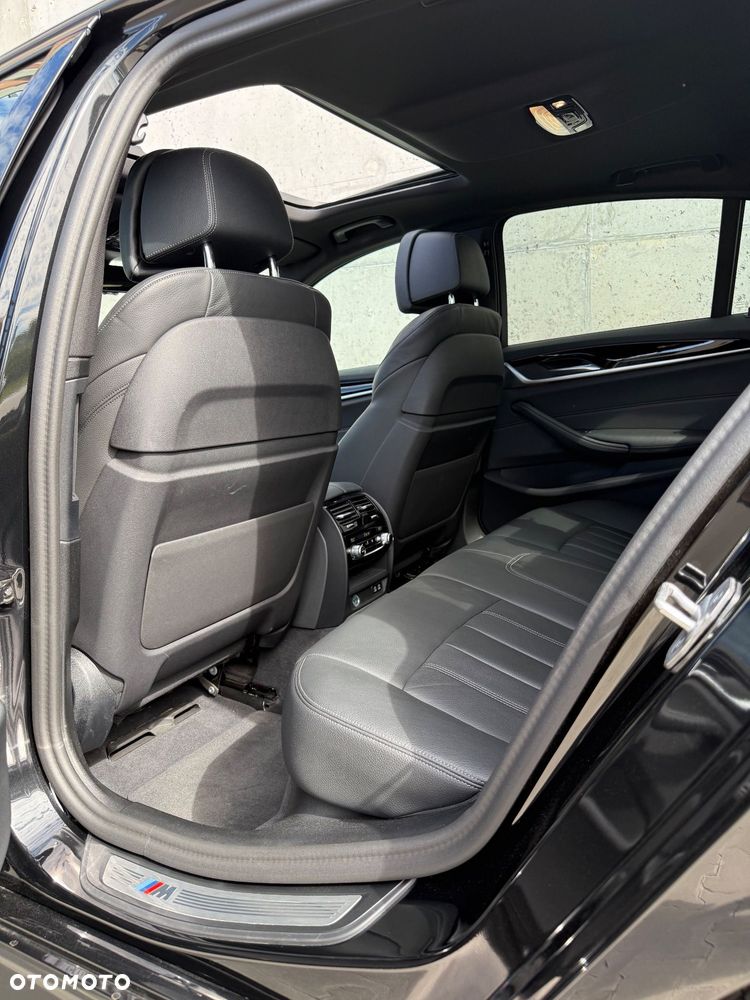 BMW Seria 5 540i xDrive mHEV M Sport sport - 10