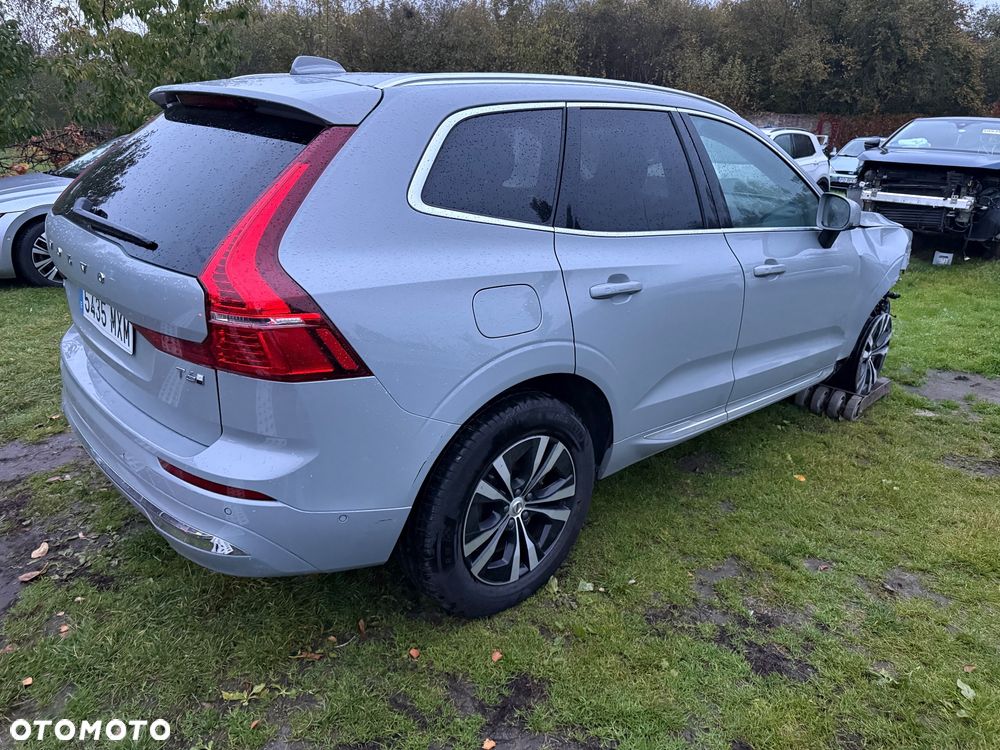 Volvo XC 60 T6 Plug-In Hybrid AWD Core - 2