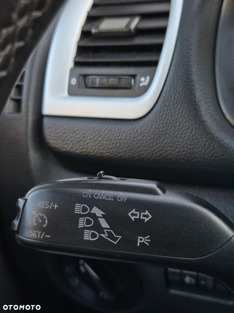 Skoda Roomster 1.6 16V Comfort - 32