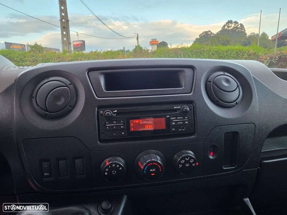 Renault Master 2.3 dCi 125.35 L4 MJ - 10