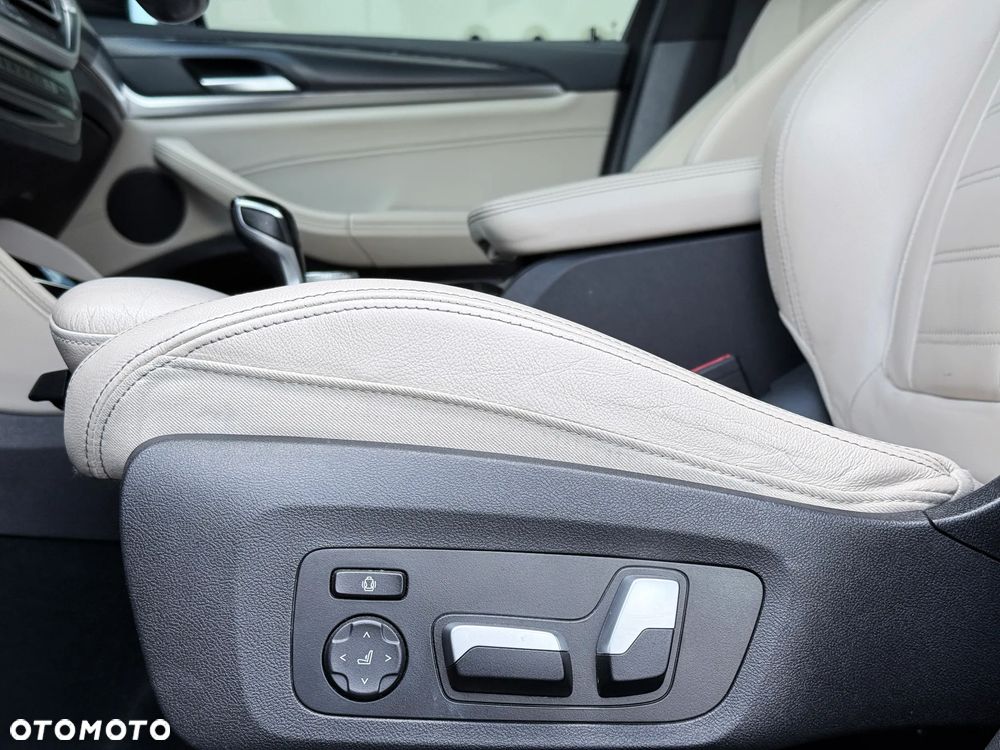 BMW X4 xDrive30i mHEV sport - 30