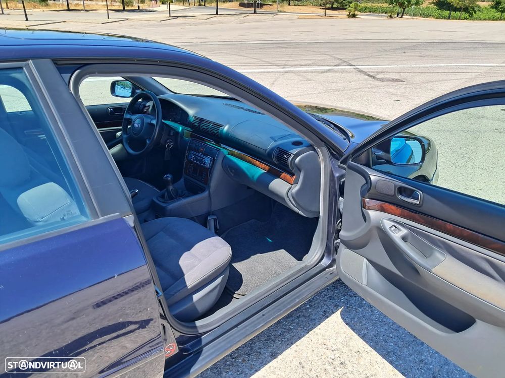 Audi A4 1.6 Plus - 9